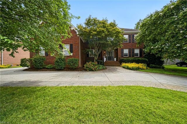 844 Greenfield LN, Chesapeake, VA 23322