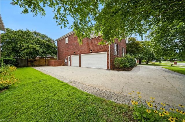 844 Greenfield LN, Chesapeake, VA 23322