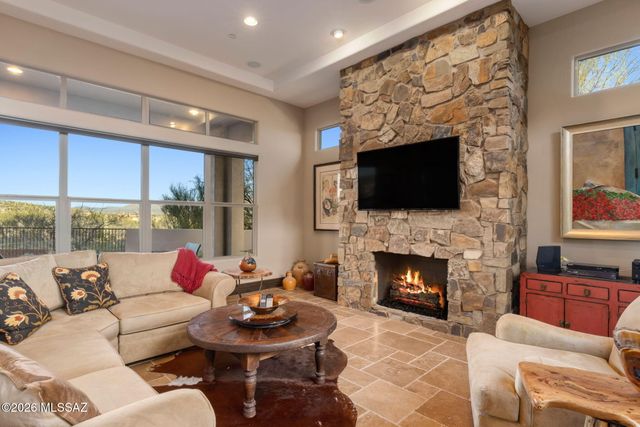 368 W Echo Point Place, Oro Valley, AZ 85755