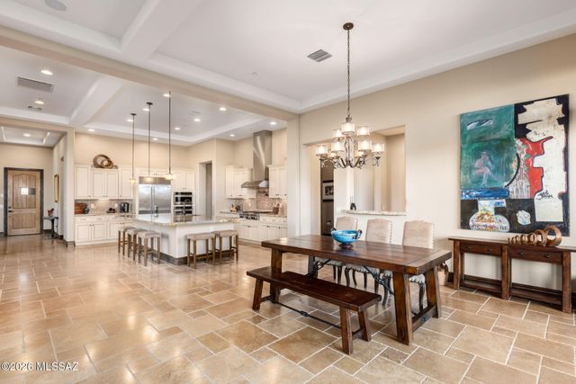 368 W Echo Point Place, Oro Valley, AZ 85755