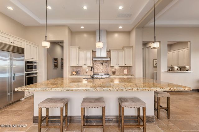 368 W Echo Point Place, Oro Valley, AZ 85755