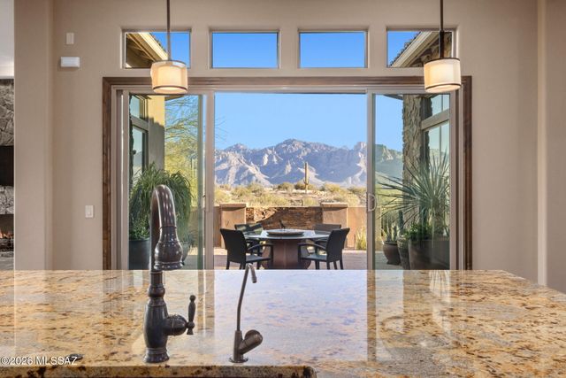 368 W Echo Point Place, Oro Valley, AZ 85755