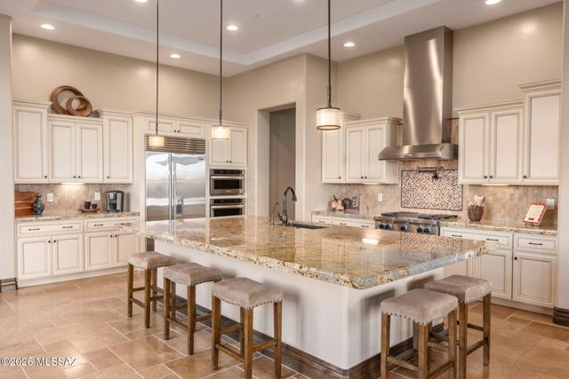 368 W Echo Point Place, Oro Valley, AZ 85755