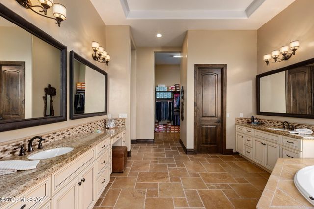 368 W Echo Point Place, Oro Valley, AZ 85755