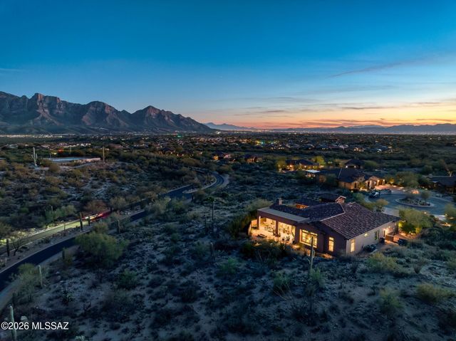368 W Echo Point Place, Oro Valley, AZ 85755