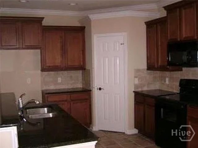 42 Weslyn Park Drive, Savannah, GA 31419