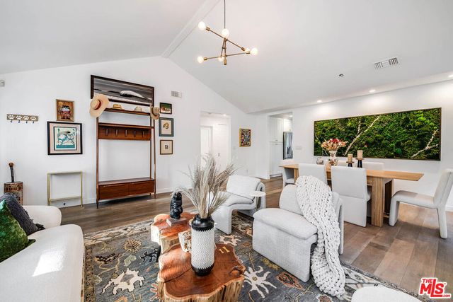 4836 Placidia Avenue, Toluca Lake, CA 91601