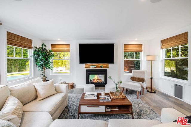 4836 Placidia Avenue, Toluca Lake, CA 91601