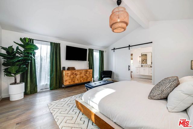 4836 Placidia Avenue, Toluca Lake, CA 91601