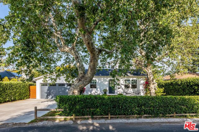 4836 Placidia Avenue, Toluca Lake, CA 91601