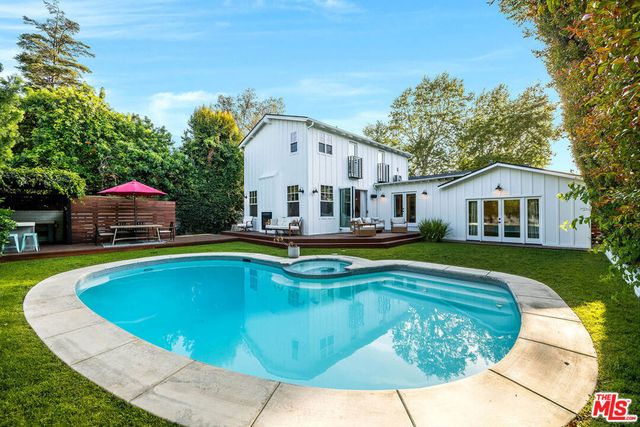 4836 Placidia Avenue, Toluca Lake, CA 91601