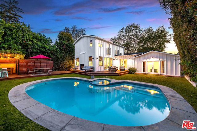 4836 Placidia Avenue, Toluca Lake, CA 91601