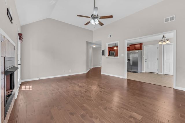 420 Chestnut Grove Way, Clarksville, TN 37042