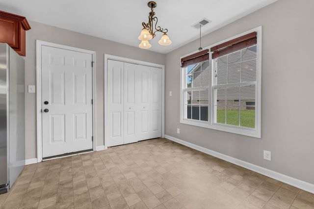 420 Chestnut Grove Way, Clarksville, TN 37042