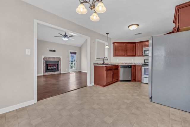 420 Chestnut Grove Way, Clarksville, TN 37042