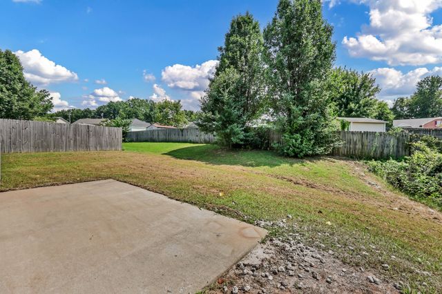 420 Chestnut Grove Way, Clarksville, TN 37042