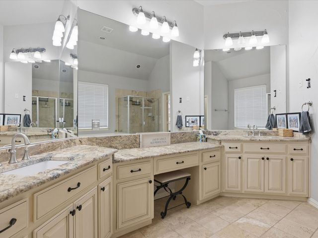 8330 Thatcher Road, Lantana, TX 76226