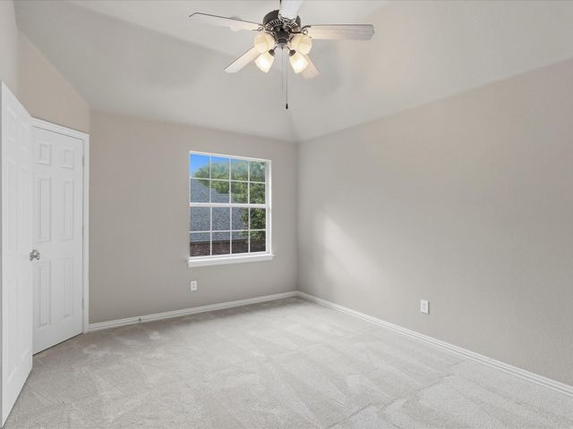 8330 Thatcher Road, Lantana, TX 76226