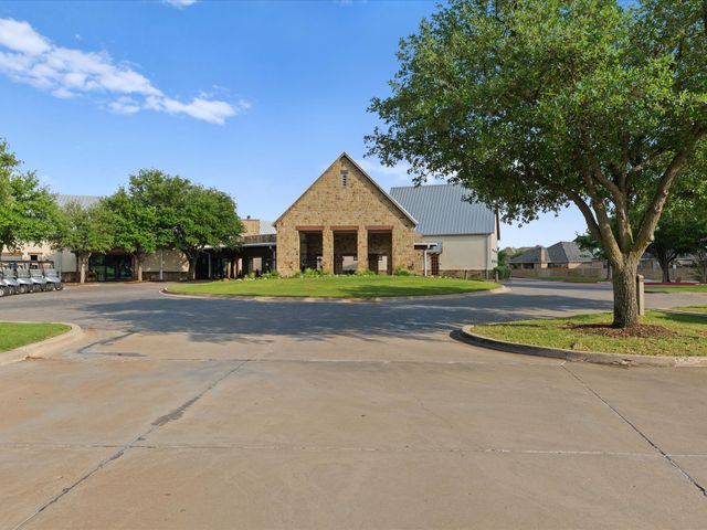 8330 Thatcher Road, Lantana, TX 76226