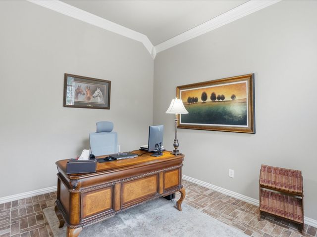 8330 Thatcher Road, Lantana, TX 76226