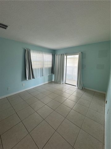 55 Woodland Drive 102, Vero Beach, FL 32962