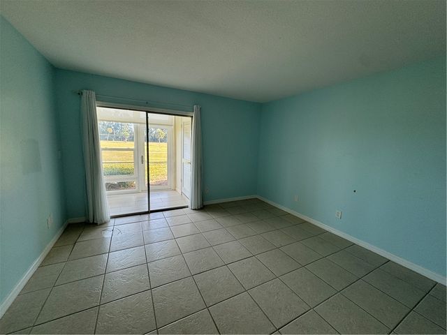 55 Woodland Drive 102, Vero Beach, FL 32962