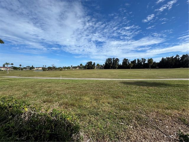 55 Woodland Drive 102, Vero Beach, FL 32962