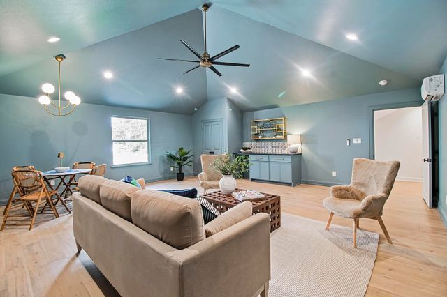 16862 Cardinal Lane, Troup, TX 75789