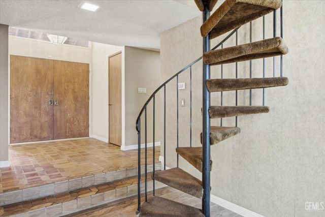 7700 Las Cruces Avenue, Bakersfield, CA 93309