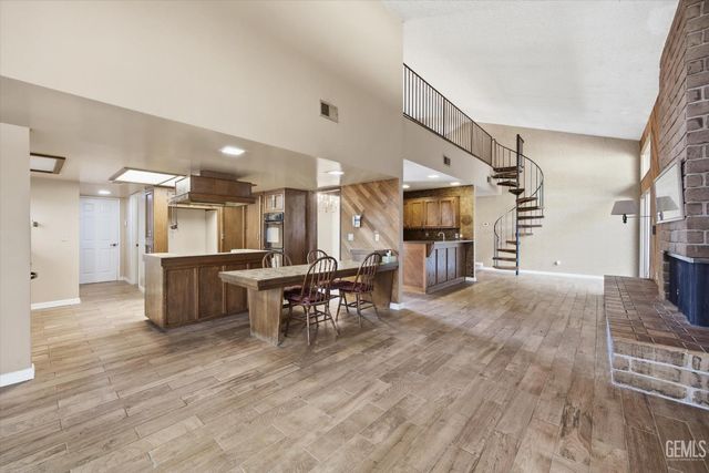 7700 Las Cruces Avenue, Bakersfield, CA 93309