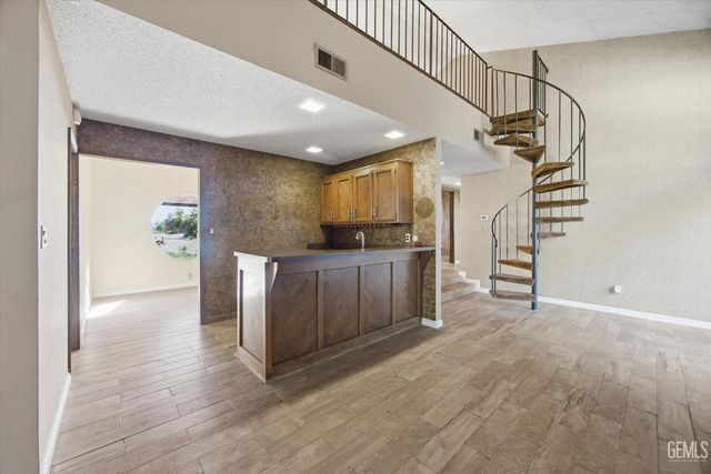 7700 Las Cruces Avenue, Bakersfield, CA 93309