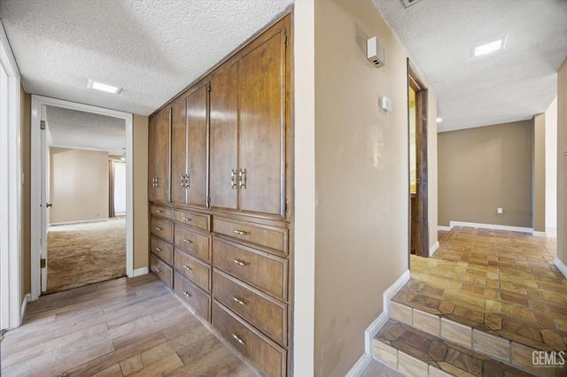 7700 Las Cruces Avenue, Bakersfield, CA 93309