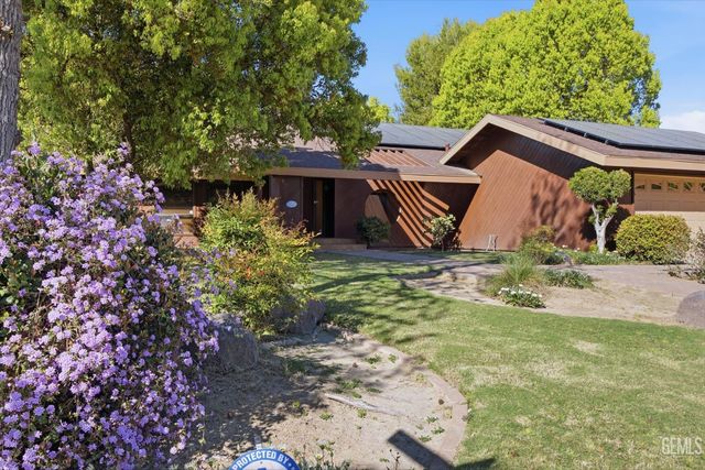 7700 Las Cruces Avenue, Bakersfield, CA 93309