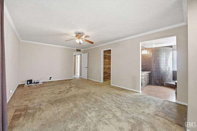 7700 Las Cruces Avenue, Bakersfield, CA 93309