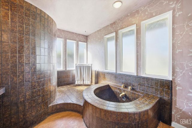 7700 Las Cruces Avenue, Bakersfield, CA 93309