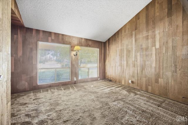 7700 Las Cruces Avenue, Bakersfield, CA 93309