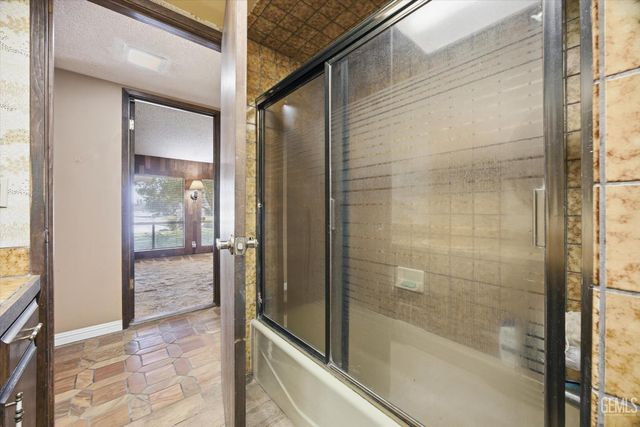 7700 Las Cruces Avenue, Bakersfield, CA 93309