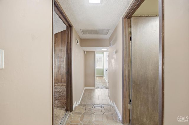 7700 Las Cruces Avenue, Bakersfield, CA 93309