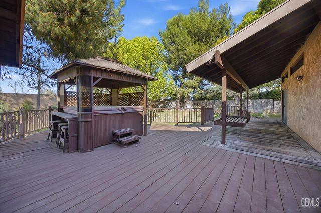 7700 Las Cruces Avenue, Bakersfield, CA 93309