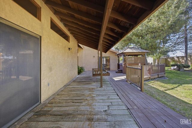 7700 Las Cruces Avenue, Bakersfield, CA 93309