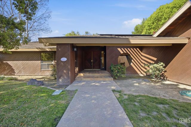 7700 Las Cruces Avenue, Bakersfield, CA 93309