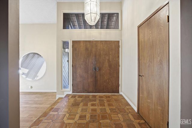 7700 Las Cruces Avenue, Bakersfield, CA 93309