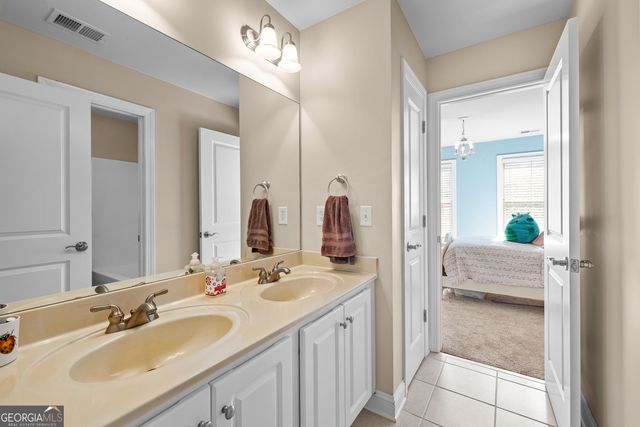 180 Burkwood Court, Fayetteville, GA 30215