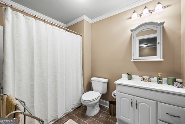 180 Burkwood Court, Fayetteville, GA 30215