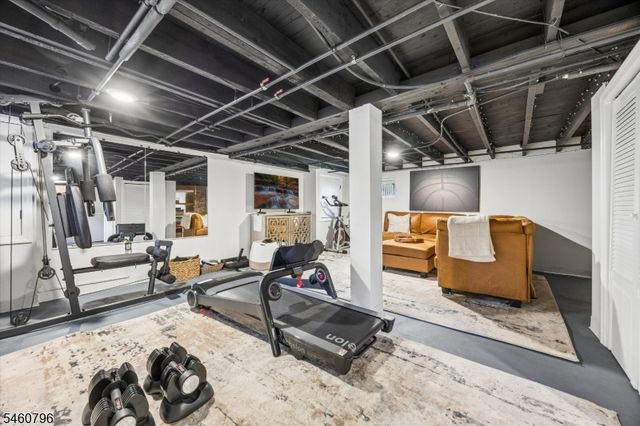 22 Thomas Ter, Wayne Twp., NJ 07470