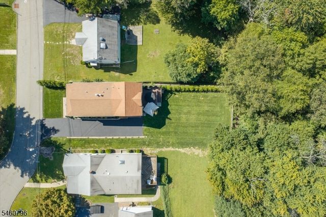 22 Thomas Ter, Wayne Twp., NJ 07470