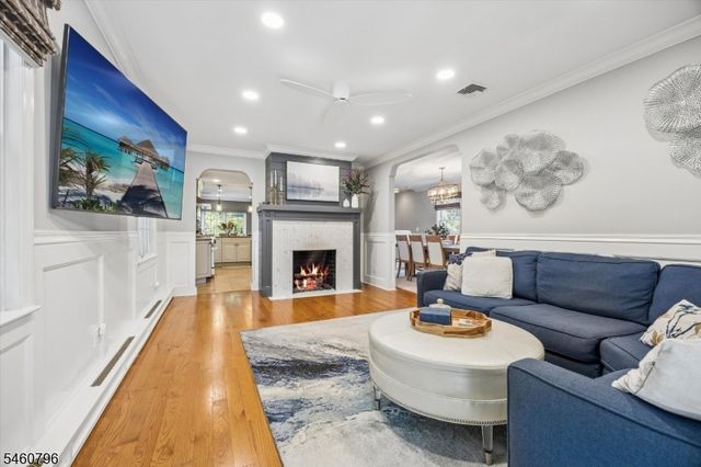 22 Thomas Ter, Wayne Twp., NJ 07470