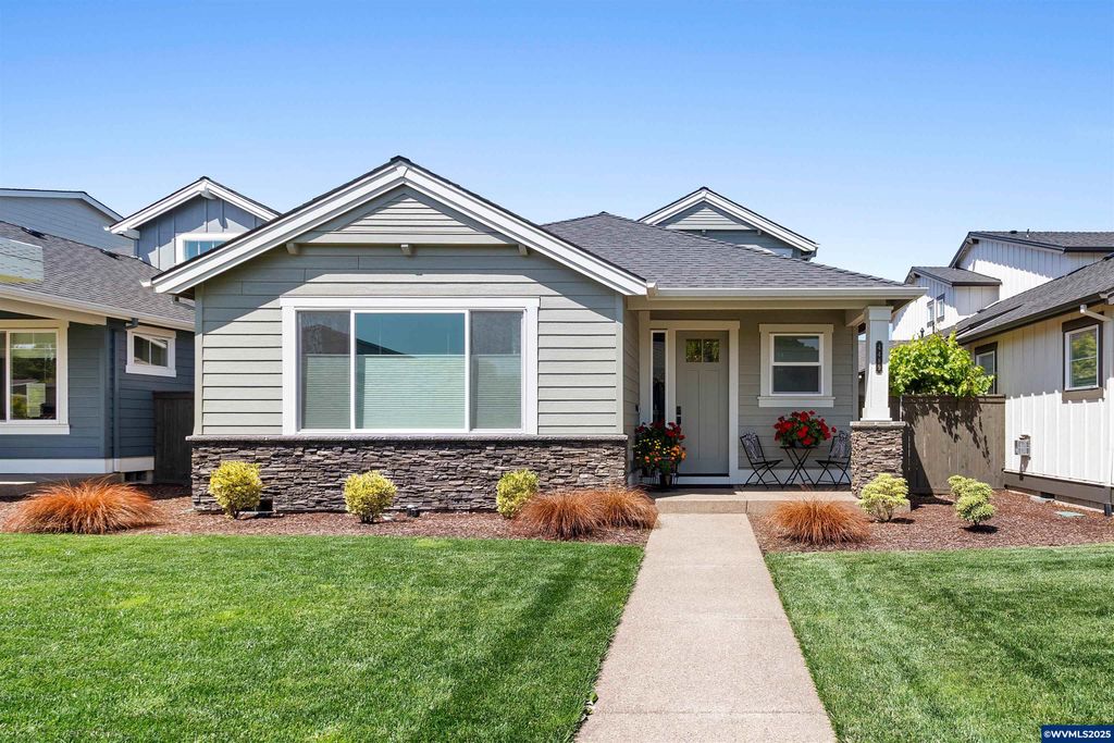 4489 SE 65th Av, Hillsboro, OR 97123
