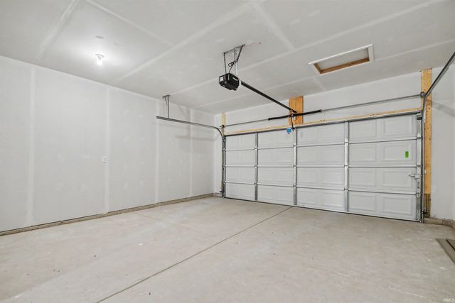 52070 Olympus Pass, Granger, IN 46530