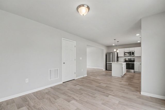 52070 Olympus Pass, Granger, IN 46530
